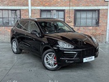 Minituur van Porsche Cayenne Turbo 4.8 V8 493pk 2010