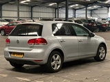 Minituur van Volkswagen Golf 1.2 TSI Highline BlueMotion, NR-591-F