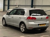 Minituur van Volkswagen Golf 1.2 TSI Highline BlueMotion, NR-591-F