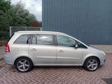 Miniaturansicht von Opel Zafira 2.2 Cosmo Klimaautomatik Navi 7Pers, 06-GKG-1