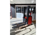 Miniaturansicht von 2001 Linde L14 Elektrostapler