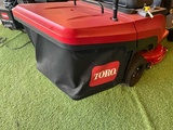 Minituur van 2022 Toro ES3200DC Zitmaaier