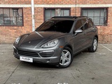 Minituur van Porsche Cayenne 4.8 V8 S 405pk 2013