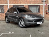 Minituur van Porsche Cayenne 4.8 V8 S 405pk 2013