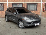 Minituur van Porsche Cayenne 4.8 V8 S 405pk 2013