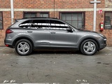 Minituur van Porsche Cayenne 4.8 V8 S 405pk 2013