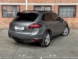 Minituur van Porsche Cayenne 4.8 V8 S 405pk 2013