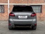 Minituur van Porsche Cayenne 4.8 V8 S 405pk 2013