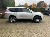 Minituur van Toyota Land Cruiser 150 3.0 D-4D AUT 5DRS SRWV
