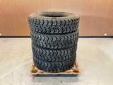 Minituur van 4x 295/80 R22.5 Retread Vrachtwagenband