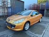 Minituur van Peugeot 307 CC 2.0-16V 51-RV-FG