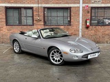 Minituur van Jaguar XKR 4.0 V8 Convertible  363pk 2001 (LPG) , N-457-KK Youngtimer