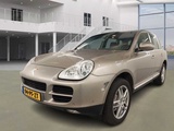 Minituur van Porsche Cayenne 4.5 S , 04-PF-ZT