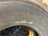 Miniaturansicht von 4x 295/80 R22.5 Runderneuerter LKW-Reifen