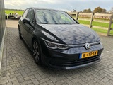 Minituur van 2020 Volkswagen Golf 1.5 eTSI Style Personenauto