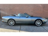Minituur van Jaguar XKR 4.2 V8 Convertible 396 PK, Automaat, 16-NF-PD
