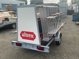 Minituur van Altrex RS Tower rolsteiger Aanhangwagen