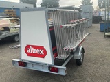 Minituur van Altrex RS Tower rolsteiger Aanhangwagen