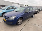 Minituur van Opel Astra Wagon 1.6 Essentia Airco 73-RJ-PN