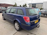 Minituur van Opel Astra Wagon 1.6 Essentia Airco 73-RJ-PN