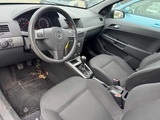 Minituur van Opel Astra Wagon 1.6 Essentia Airco 73-RJ-PN