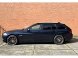 Minituur van BMW 530xd Touring High Executive, Automaat, RR-860-X