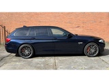 Minituur van BMW 530xd Touring High Executive, Automaat, RR-860-X