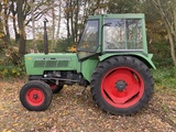Minituur van Fendt 135S Farmer 102S Turbomatik Tweewielaangedreven landbouwtractor