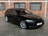 Minituur van BMW 550i 4.4 V8 High Executive M-Sport F11 408pk 2011 5-serie Touring, HP-259-J