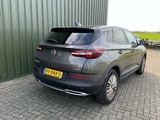Minituur van 2018 Opel Grandland X 1.2 Turbo Bns Exec. Personenauto