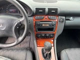Miniaturansicht von Mercedes-Benz - C-Klasse - 200 CDI Classic - PKW - 2004