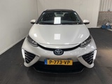 Miniaturansicht von Toyota - Mirai - Wasserstoff - Brennstoffzelle - PKW - 2018