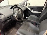 Minituur van Toyota - Daihatsu - Charade - Personenauto - 2011