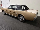 Minituur van Ford - Mustang - cabriolet - Oldtimer - 1965