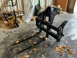 Thumbnail of ACB - 2021 - Pallet jack tines