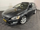 Minituur van Volvo V60 2.4 D6 AWD Plug-In Summum, 8-TGH-56