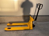 Thumbnail of RTE - 2025 - TPO-2550 5852 pallet jack with electric scale