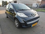 Minituur van Peugeot - 2011 - 107 - 1.0-12V XS - 53-SKH-4