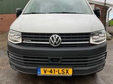 Miniaturansicht von 2017 - Volkswagen - Transporter - 2.0 TDI L2H1 DC 4MCo - PKW
