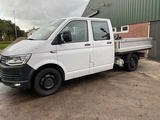 Miniaturansicht von 2017 - Volkswagen - Transporter - 2.0 TDI L2H1 DC 4MCo - PKW