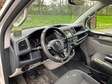 Miniaturansicht von 2017 - Volkswagen - Transporter - 2.0 TDI L2H1 DC 4MCo - PKW