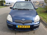 Miniaturansicht von Toyota - 2003 - Yaris - 1.0 VVT-i - 8-ZKX-02