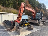 Minituur van Hitachi ZX135US (2021) – Rupsgraafmachine met enorm accessoirepakket