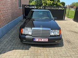 Minituur van 1992 Mercedes-Benz 500 E W124.036 Oldtimer