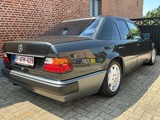 Minituur van 1992 Mercedes-Benz 500 E W124.036 Oldtimer