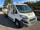 Minituur van 2016 Peugeot 2.2 HDI 335 Boxer bestelwagen met dubbele cabine en laadbrug