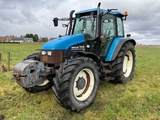 Minituur van 1999 New Holland TS115 Vierwielaangedreven landbouwtractor