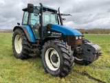 Minituur van 1999 New Holland TS115 Vierwielaangedreven landbouwtractor