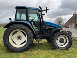 Minituur van 1999 New Holland TS115 Vierwielaangedreven landbouwtractor