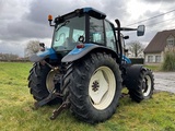 Minituur van 1999 New Holland TS115 Vierwielaangedreven landbouwtractor